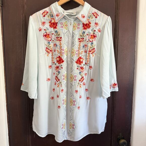 PAPARAZZI | Light Blue Floral Embroidered Popover Blouse | Medium - Picture 1 of 10